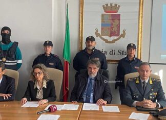 Narcotraffico, smantellate due distinte organizzazioni specializzate negli stessi affari: 94 indagati