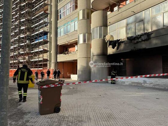 Fiamme in un garage alla periferia di Lecce, evacuato un condominio - Corriere Salentino