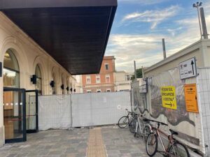 Lunedì riparte il cantiere stazione, era fermo per un vecchio impianto trovato durante gli scavi, Giordano Anguilla: “Consegna in circa 2 mesi” - Corriere Salentino