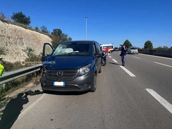 Tragico impatto in tangenziale: travolto da un furgoncino, uomo muore sul colpo - Corriere Salentino