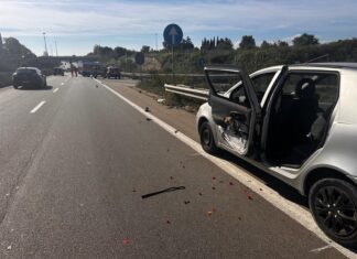 Travolto lungo la tangenziale da un furgoncino, c’è un indagato per la morte di un 47enne. Disposta doppia consulenza