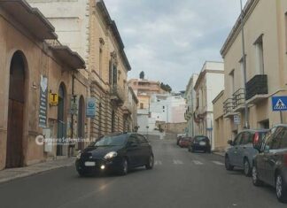 Due rapine in 5 minuti, è caccia all’uomo nel basso Salento: colpite una tabaccheria e ditta di ricambi per auto