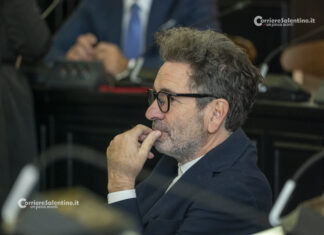 Lecce, l’approvazione del bilancio in Consiglio slitta. Salvemini: “Non è un buon inizio”. Tramacere: “Dovevamo dare il tempo ai nuovi revisori”