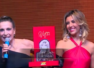 Su Rai 1 il Vitti d’Oro a Lina Sastri consegnato dalla conduttrice pugliese Barbara Politi