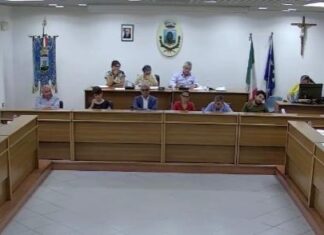 Gentile: “A Surbo tempi di tumulazione troppo lunghi”. L’assessore Carlino chiarisce: “Non dipende dall’amministrazione”