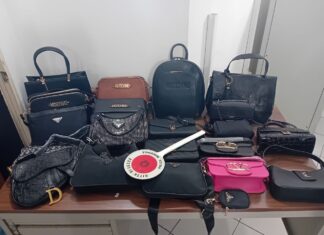 Abusivismo commerciale a Lecce: sequestri della polizia locale tra piazzetta De Sanctis e Corso Vittorio Emanuele II