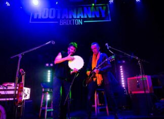 Domenica 22 dicembre Justin Adams & Mauro Durante con Sweet release al Palazzo Marchesale