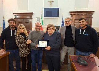 Il Circolo nautico “La Lampara asd” premiato dal Comune di Nardò per i risultati sportivi: a breve una scuola di para sailing