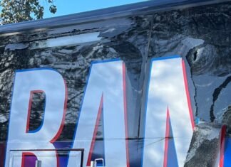 Sassi contro il pullman del Casarano Calcio: la denuncia della società