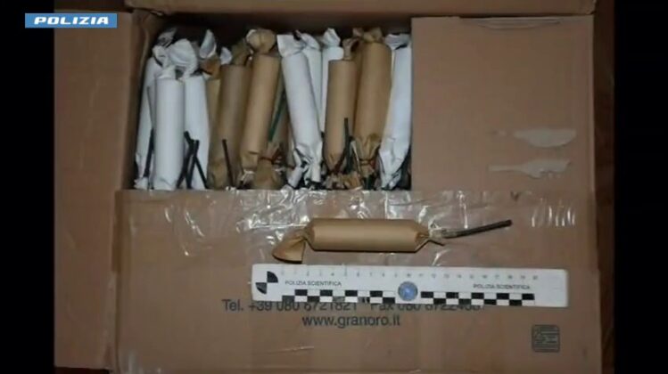 In casa un laboratorio per confezionare bombe carta, anche inneschi per accensione a distanza - Corriere Salentino