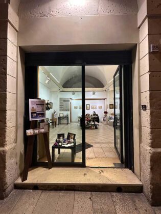 Lecce, Sala d’Arte A.R.C.A. Quanto la città sa farsi ammaliare dall’Arte di Ileana Zatti e Matteo Fecola - Corriere Salentino