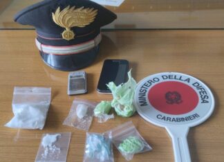 Continua a spacciare nonostante gli arresti domiciliari, per un 40enne si aprono le porte del carcere