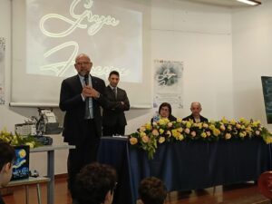Il Comprensivo di Taviano presenta il suo logo ispirato al compianto Francesco - Corriere Salentino