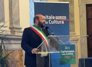 Gallipoli si candida a Capitale Italiana della Cultura: il Sindaco Minerva presenta il progetto tra visione, poesia e amore per il mare