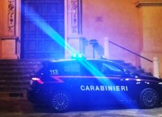 Ladri in azione nella Chiesa Madre: rubano borsetta ad anziana, ma la donna allerta i carabinieri e in due finiscono ai domiciliari