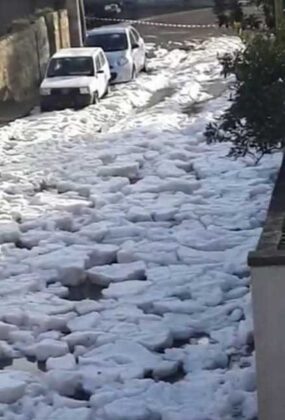 Meteo estremo, altra grandinata nel Capo di Leuca: le strade diventano fiumi di ghiaccio - Corriere Salentino