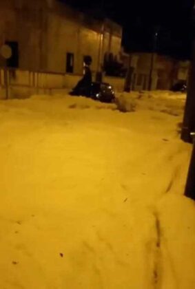 Meteo estremo, altra grandinata nel Capo di Leuca: le strade diventano fiumi di ghiaccio - Corriere Salentino