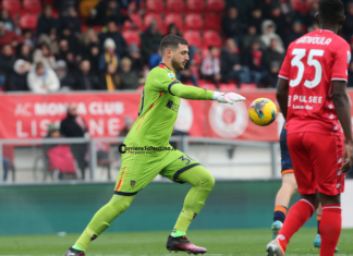 Contro il Monza pareggio utile ai giallorossi. Brianzoli nei guai. Monza-Lecce, 0-0