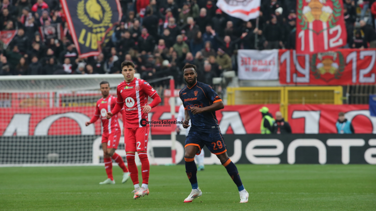 Contro il Monza pareggio utile ai giallorossi. Brianzoli nei guai. Monza-Lecce, 0-0 - Corriere Salentino