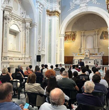 Nella ‘Giornata Mondiale della Poesia’, il Premio Strega Mario Desiati presenta questa sera a Copertino nell’ex Convento delle Clarisse il suo ultimo libro: Malbianco - Corriere Salentino