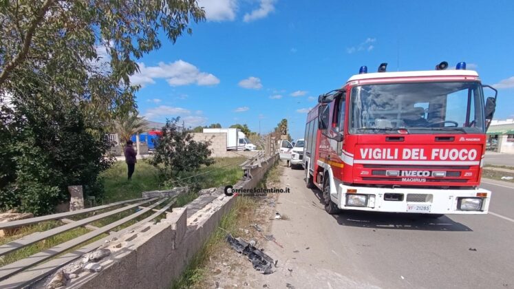 Schianto sulla 275, l'auto "civetta" si ribalta: miracolato un carabiniere - Corriere Salentino