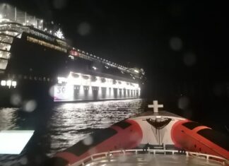 Malore per passeggero della crociera: scattano i soccorsi. Trasbordato e condotto in ospedale