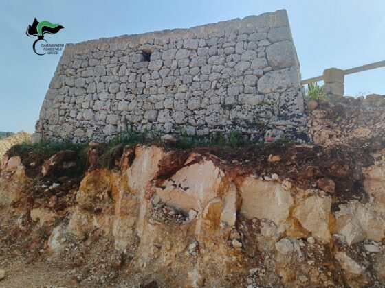 Lavori difformi rispetto a quelli autorizzati, sequestri e denunce nel Capo di Leuca. A Otranto imprenditore nei guai per lavori abusivi in area vincolata - Corriere Salentino