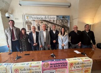 Tra tradizione e divertimento torna “Salento in cima alla cuccagna”: sfida aperta in cinque Comuni salentini