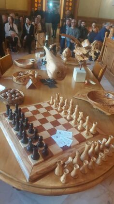 La Provincia premia 150 maestri del legno d'ulivo. Minerva: "Attraverso di voi vive l'arte, ma continua a vivere il nostro Salento" - Corriere Salentino