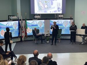 Valditara rassicura i precari: “Via libera dall’Europa all’assunzione di tutti gli idonei. Tanti investimenti nel Salento. 1,6 miliardi in Puglia” - Corriere Salentino