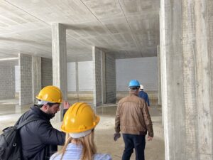 L’amministrazione in visita nell’ex Massa: “Uno spettacolo che cambierà il volto del centro, già tra un anno”. Tanti box per i commercianti - Corriere Salentino