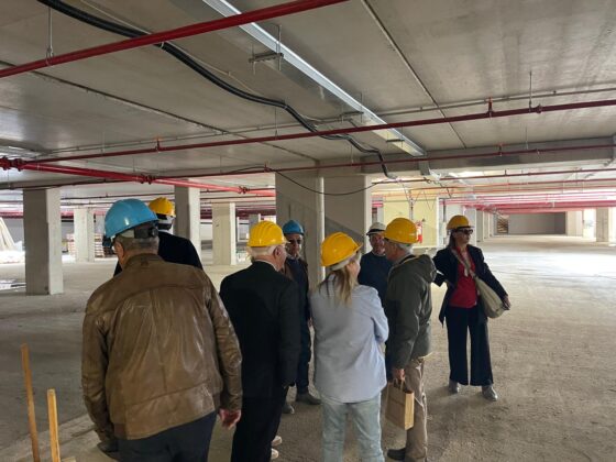 L’amministrazione in visita nell’ex Massa: “Uno spettacolo che cambierà il volto del centro, già tra un anno”. Tanti box per i commercianti - Corriere Salentino