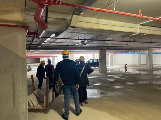 L’amministrazione in visita nell’ex Massa: “Uno spettacolo che cambierà il volto del centro, già tra un anno”. Tanti box per i commercianti - Corriere Salentino