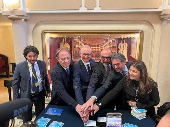 Valditara rassicura i precari: “Via libera dall’Europa all’assunzione di tutti gli idonei. Tanti investimenti nel Salento. 1,6 miliardi in Puglia” - Corriere Salentino