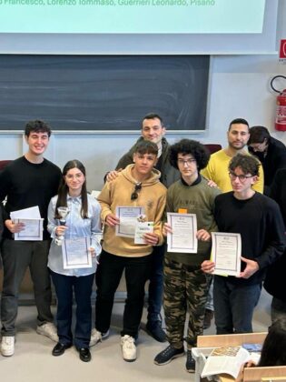 La "corazzata salentina": 80 ragazzi e ragazze in partenza per le gare finali nazionali di matematica, chimica, astronomia, scienze naturali, elettronica, meccatronica - Corriere Salentino