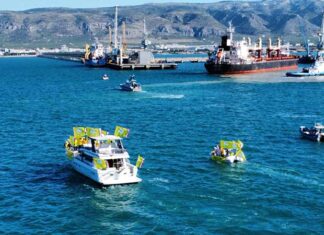 Blitz degli agricoltori di Coldiretti al porto di Manfredonia