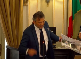 Piazza Italia, lo scontro in Commissione. De Matteis: “L’ultima rissa ad aprile”. Capoccia: “Situazione migliorata, prima negavate il problema sicurezza”