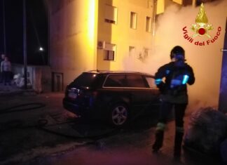 Fiamme in piena notte a Galatone, brucia l’ennesima vettura