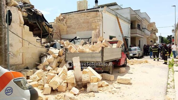 Crolla un'abitazione a Magliano, feriti alcuni operai travolti dalle macerie - Corriere Salentino