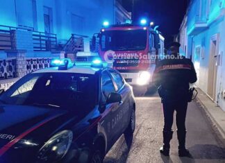 Furgone e abitazione in fiamme, due roghi nella notte nel Salento