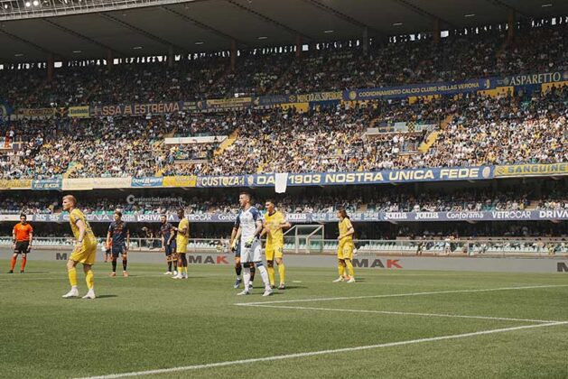 Il Lecce non va oltre il pari a Verona, la situazione è molto complicata in zona rossa - Corriere Salentino
