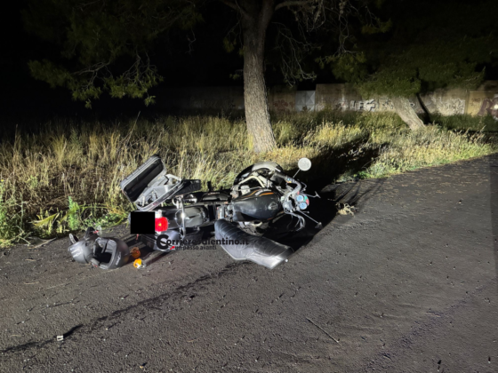 Ennesimo dramma sulle strade del Salento: motociclista perde la vita, grave la moglie in ospedale - Corriere Salentino