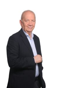 A Corsano la giunta Caracciolo è già operativa: ecco tutti i volti e le deleghe. Due donne in giunta - Corriere Salentino