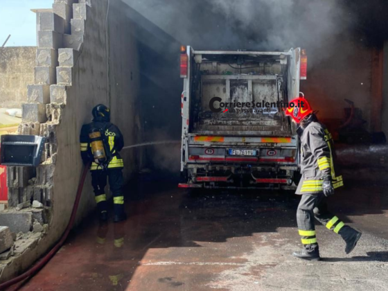 Incendio nel deposito della ditta di igiene urbana: a fuoco un autocompattatore - Corriere Salentino