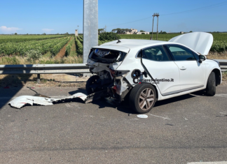 Traffico in tilt sulla Statale 101: lunghe code per un tamponamento e un incendio