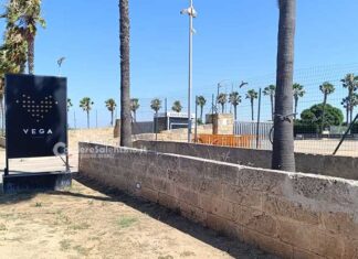 Rissa davanti alla discoteca, spunta un coltello: ferito un giovane