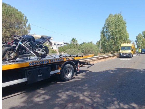 Violento schianto in moto contro l’autocompattatore, centauro in ospedale con “codice rosso” - Corriere Salentino