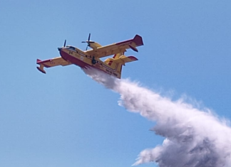 Incendio nella zona panoramica di Santa Cesarea Terme: intervento aereo e strade chiuse