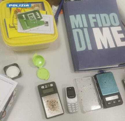 Droga e armi, maxi sequestro nel quartiere 167 di Lecce, arrestato un 59enne - Corriere Salentino