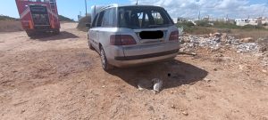 Finestrini rotti e diavolina: a fuoco un'auto vicino al mare - Corriere Salentino